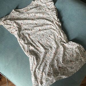 Stunning, sweet, sexy, super feminine, romantic NWOT nation, LTD floral top S 💐